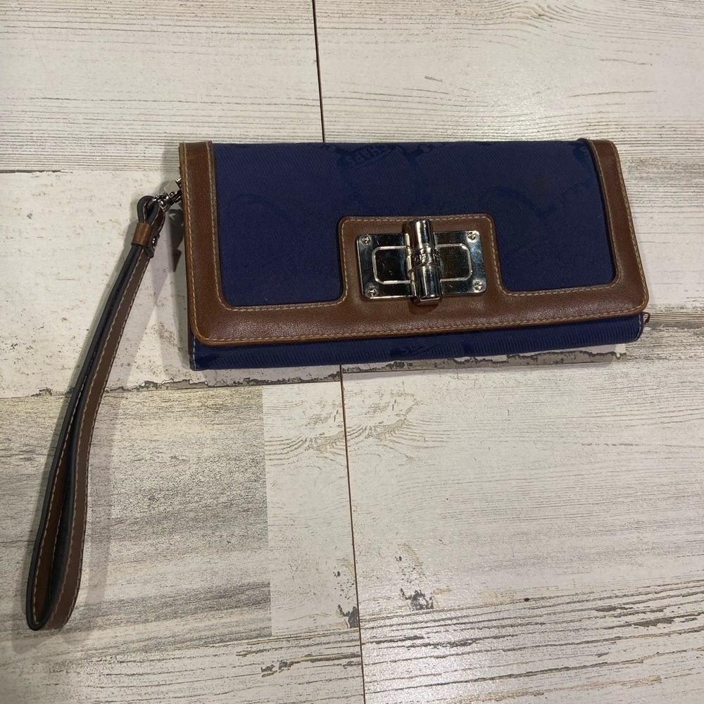 Chaps Blue Brown Snap Long Wrist Wallet